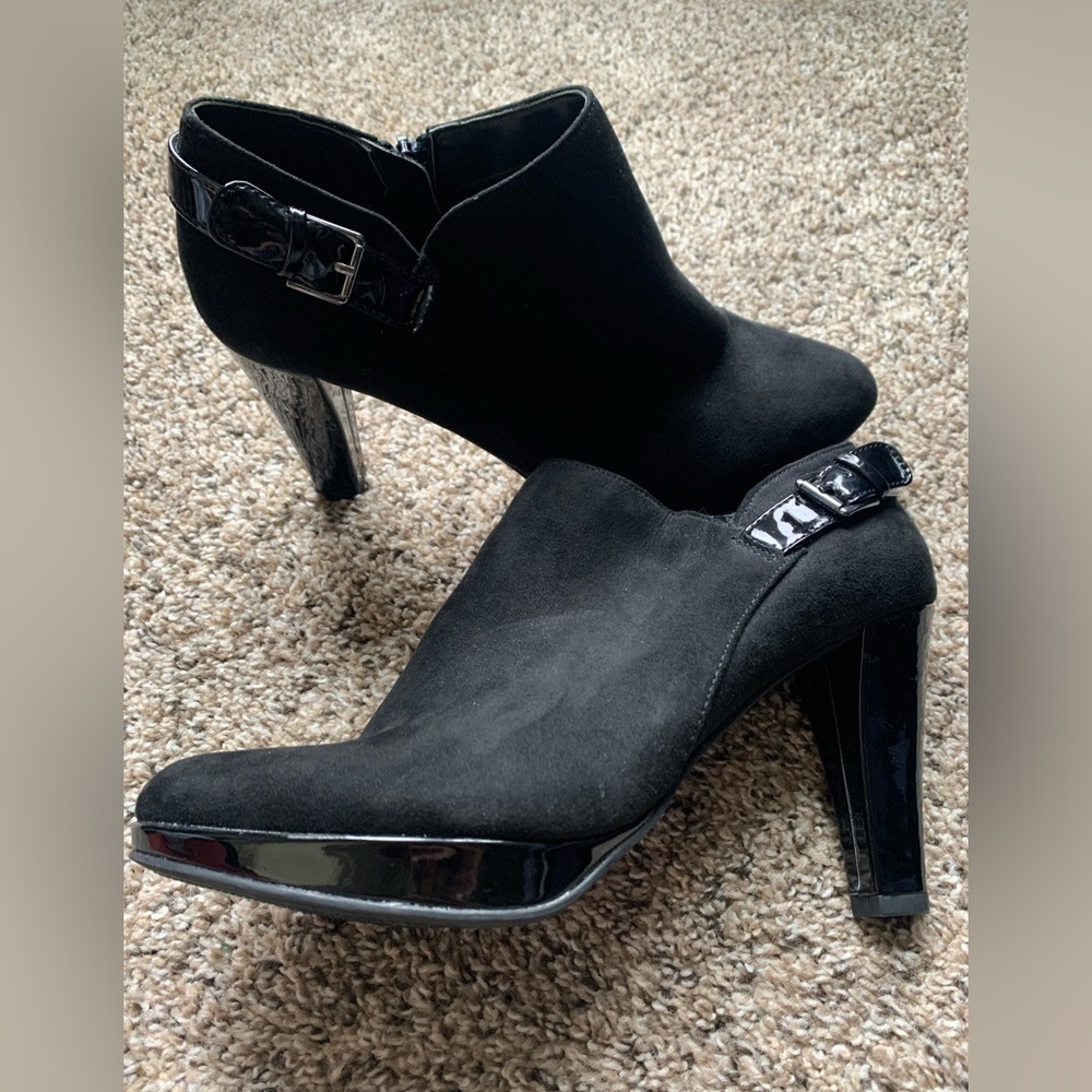 East 5th Memory Foam Platform Booties - Suede - Size 9 - Buckles - 4" Heel